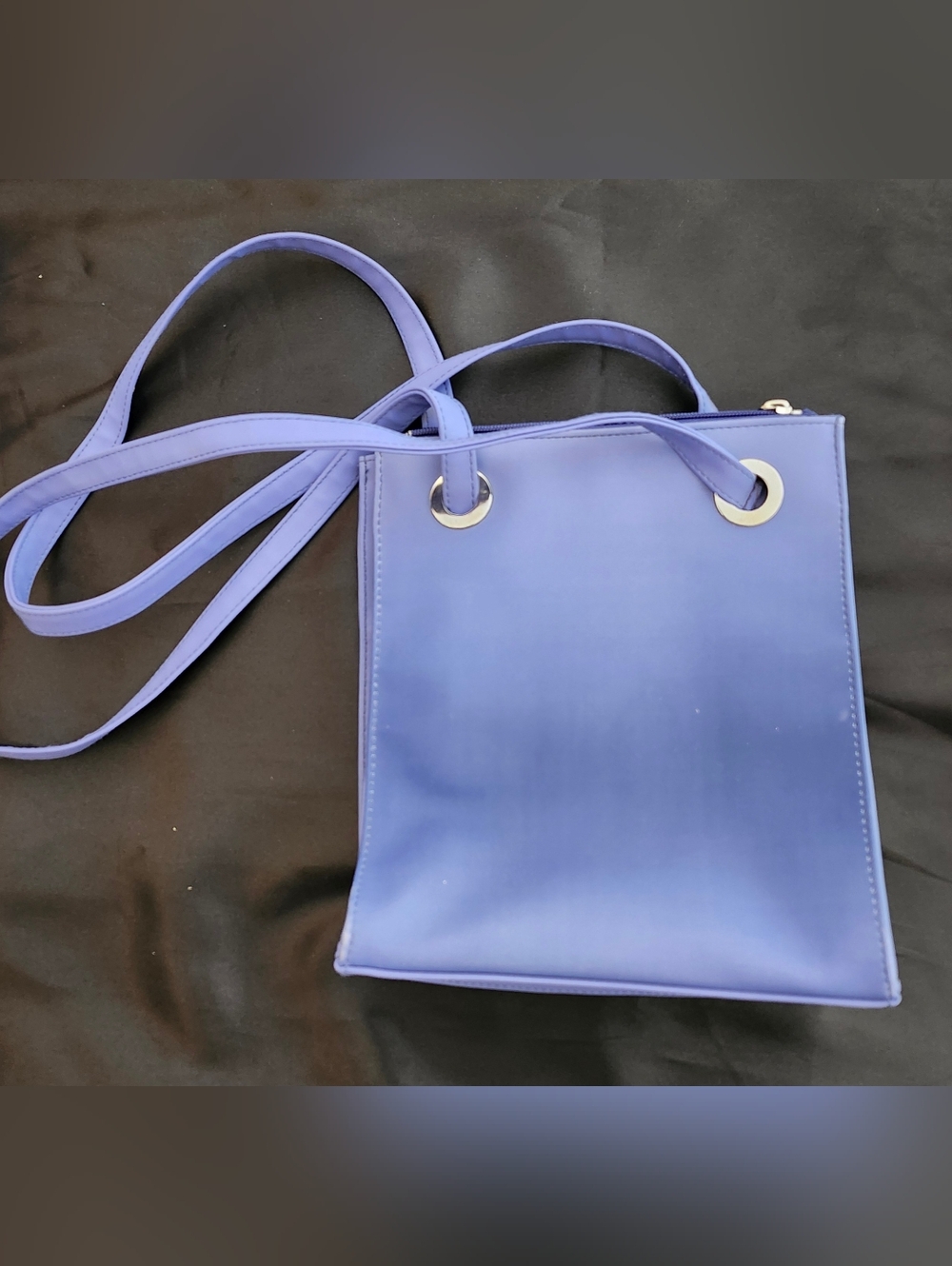 Classic Crossbody Tote Bag in Periwinkle Blue